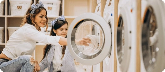 woman_and_child_in_laundry