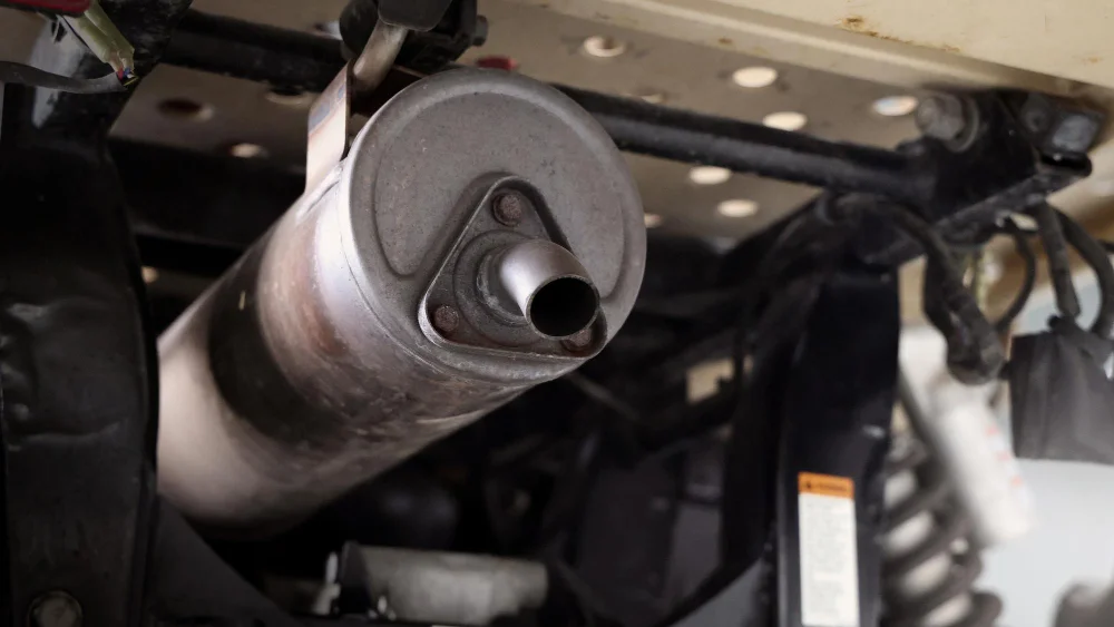 Servicing intake manifolds and exhaust system components